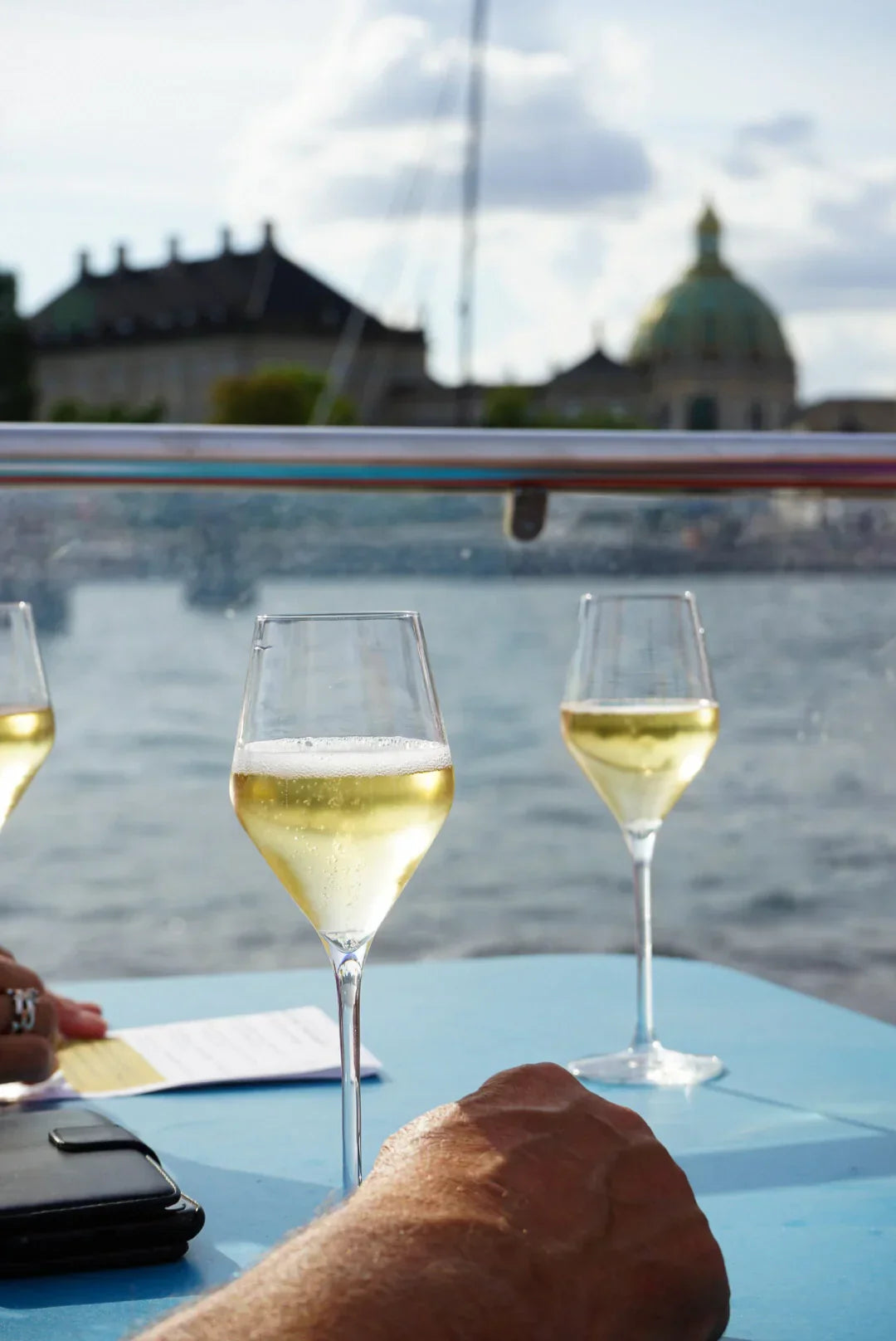 Hvorfor er der bobler i champagne?