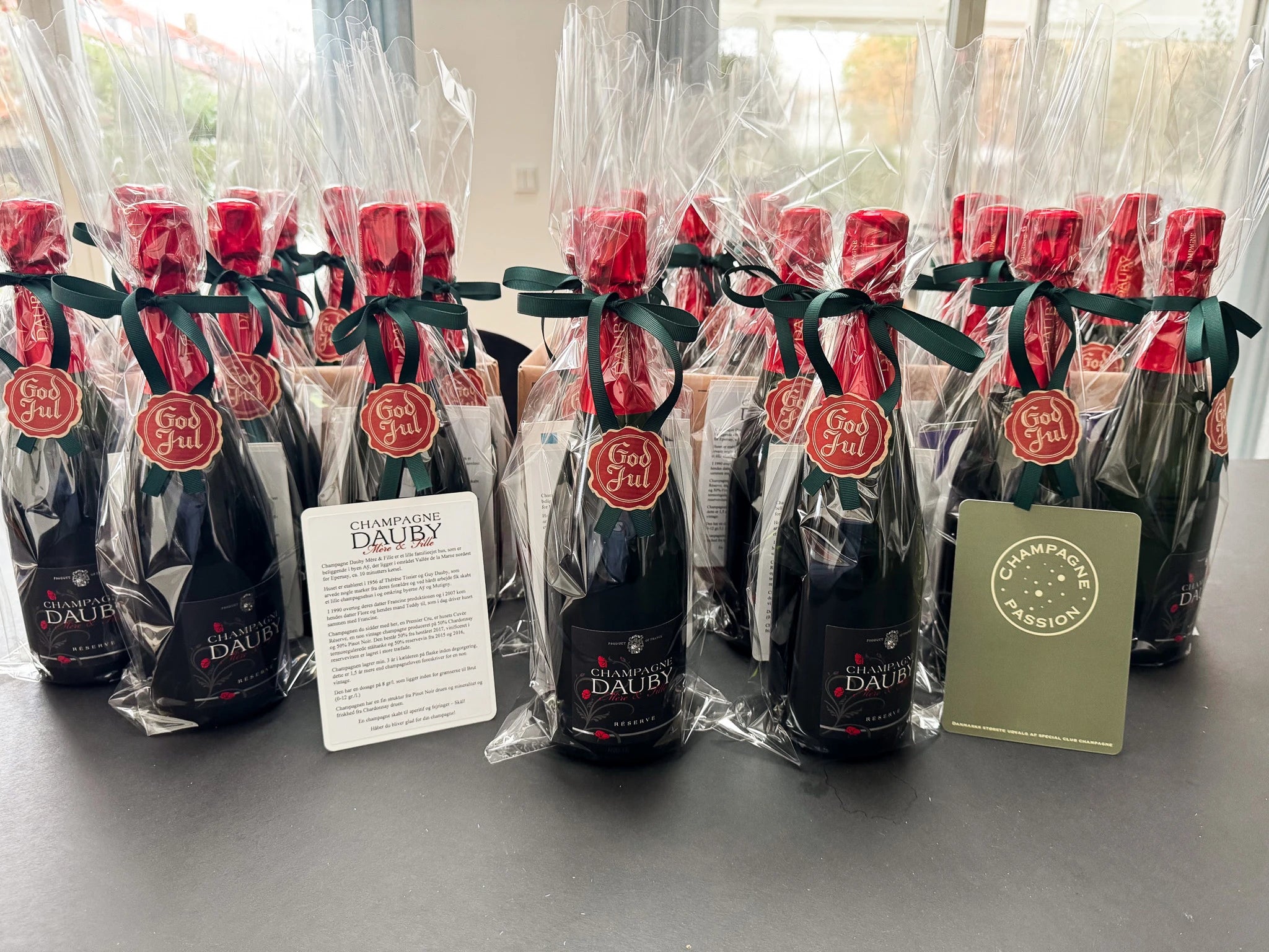 Champagne Passion, Firmagaver, julegaver, jubilæumsgaver eller bare en god værtindegave med champagne der giver det lille ekstra pop